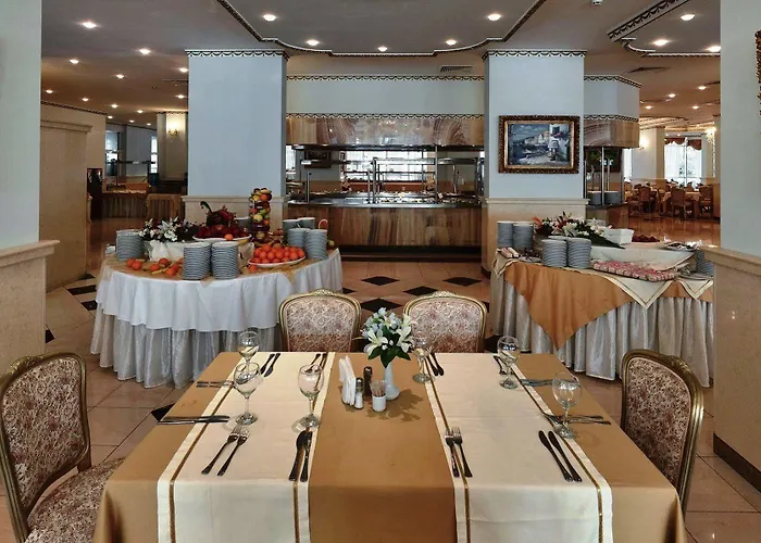 ホテル Planeta & Aquapark Free Access サニービーチ