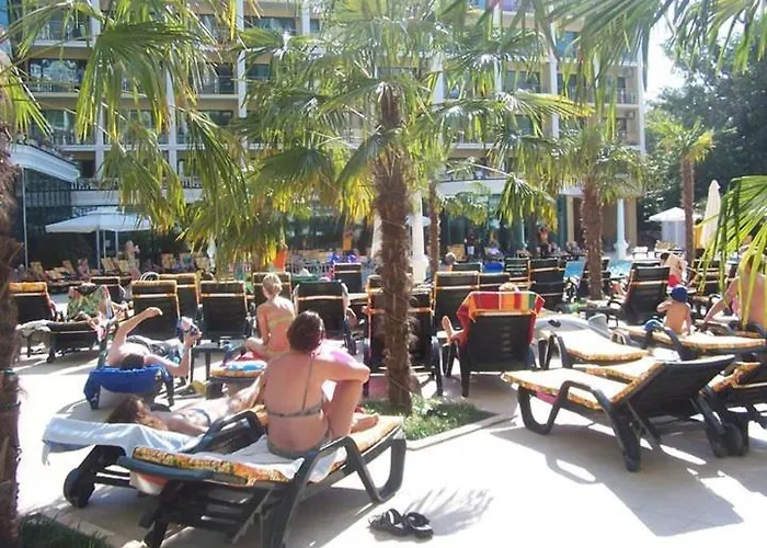 Planeta & Aquapark Free Access Hotell Slăntjev Brjag