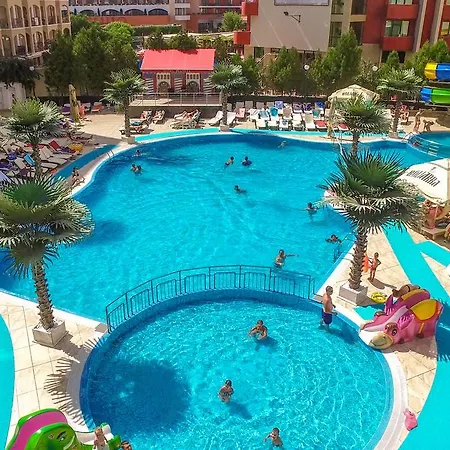 Planeta & Aquapark Free Beach Access