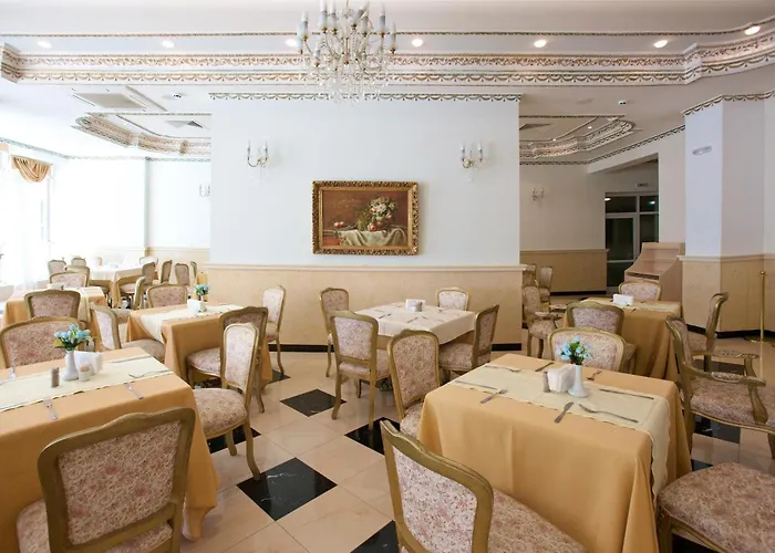 Planeta & Aquapark Free Access 5* סאני ביץ'